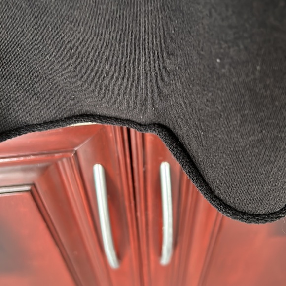 URBAN NATION 2/$25 cropped sweatshirt size medium - Picture 5 of 10